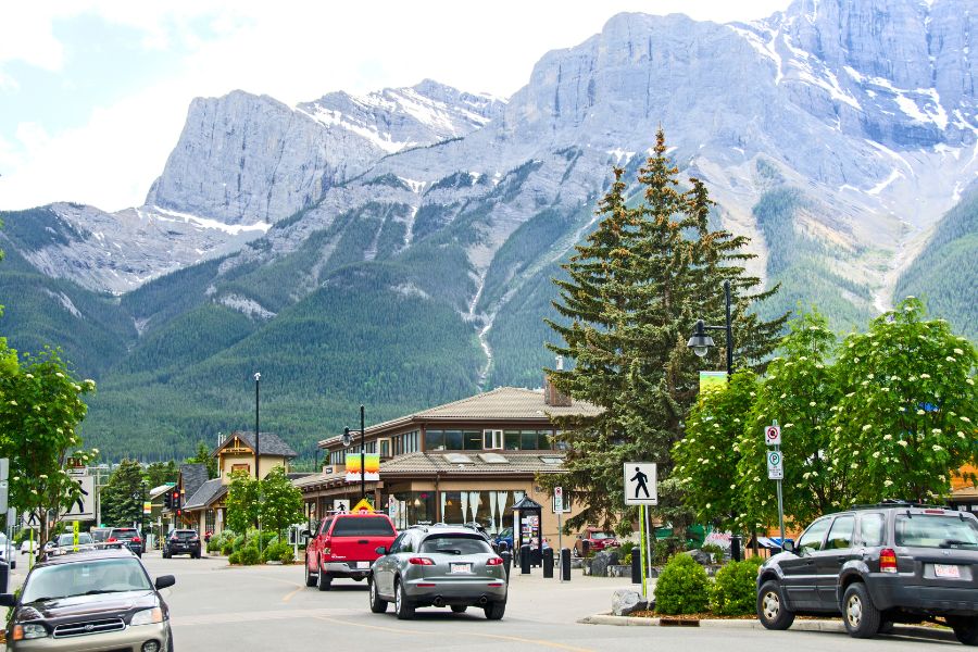 Essential Car Rental Tips for International Travellers in Canada