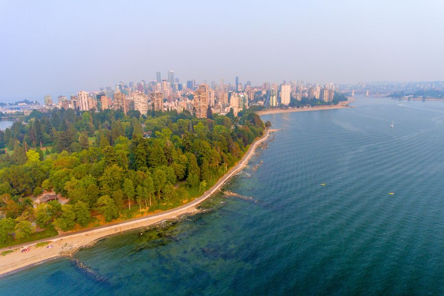 Experience the Charm and Beauty of Vancouver's Iconic Stanley Park